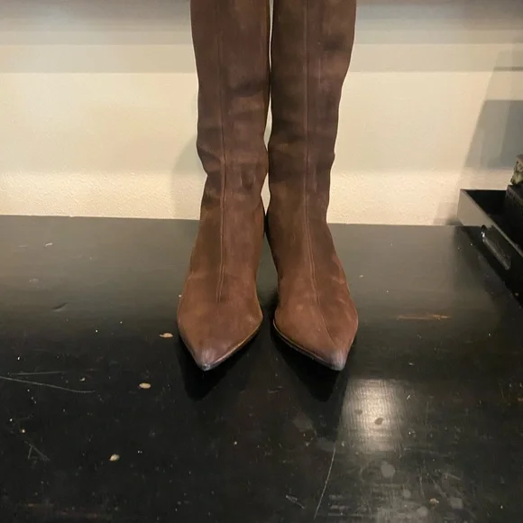 FENDI SUEDE BOOTS PREOWNED SIZE-7.5